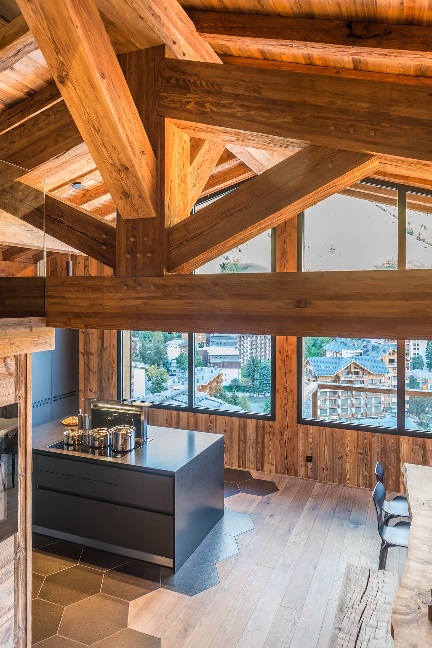 La cuisine équipée de la location haut de gamme dans le Val d'Isère